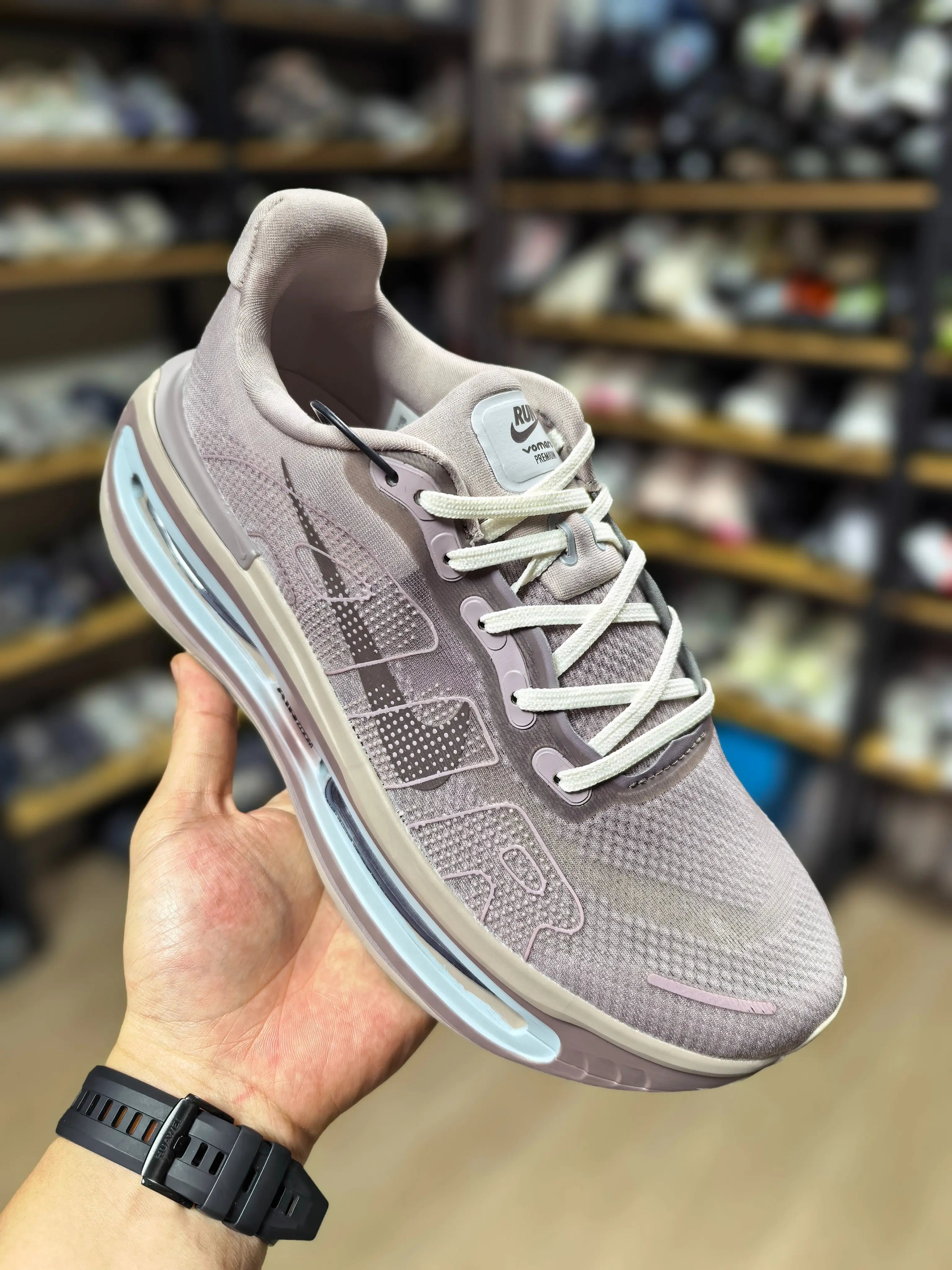 Men Lightweight Athletic Running Sneakers Dusty Mauve Mesh Upper Cream Laces Air‑Cushion Outsole Breathable Lace‑Up For Workout Training Street Daily Wear