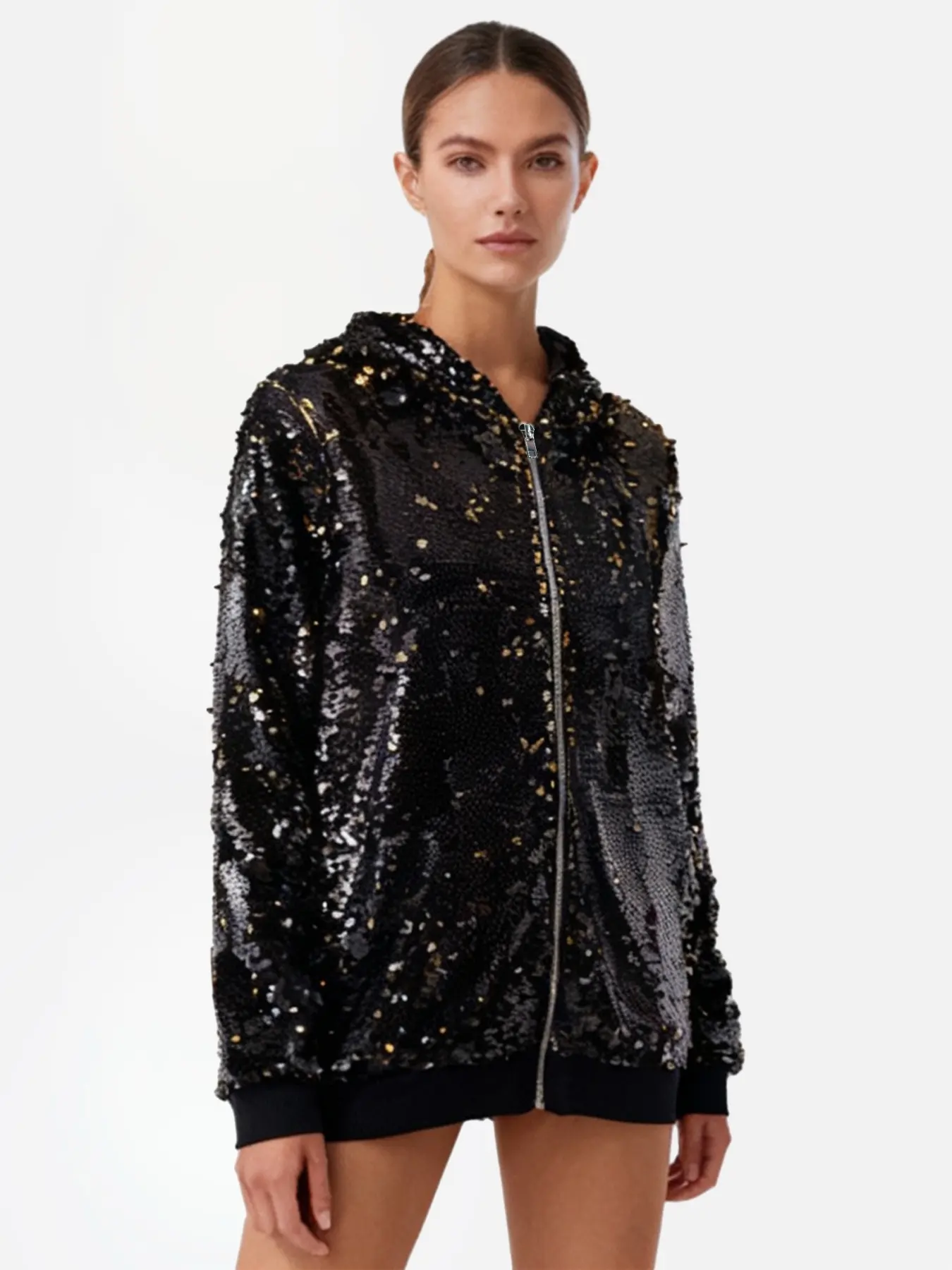 Shiny sequin hoodie with a trendy, casual style, suitable for fashion gatherings, everyday outings, and light parties.