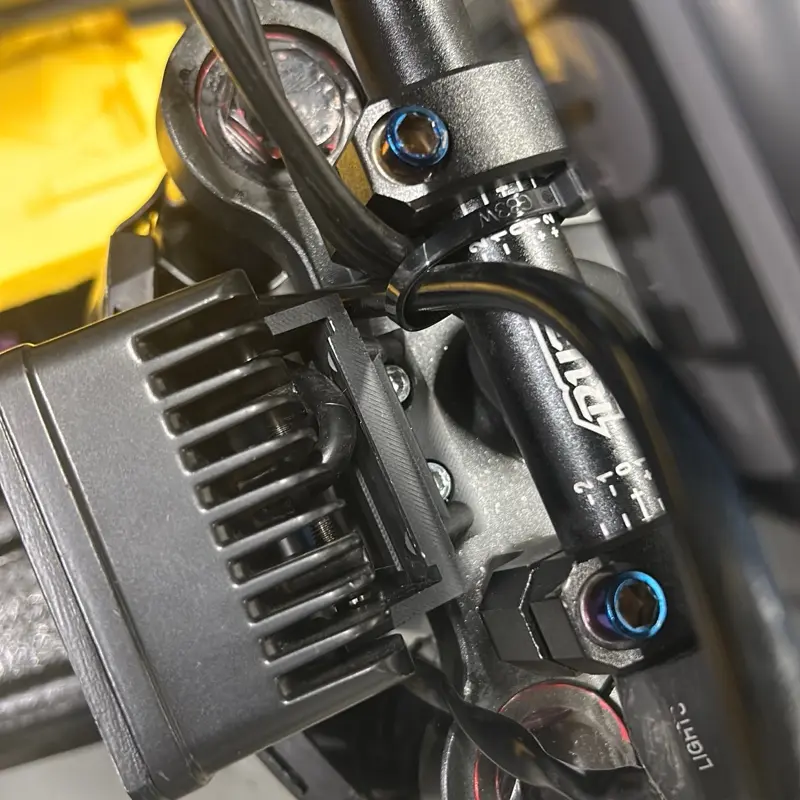 Tuttio Baja light mount