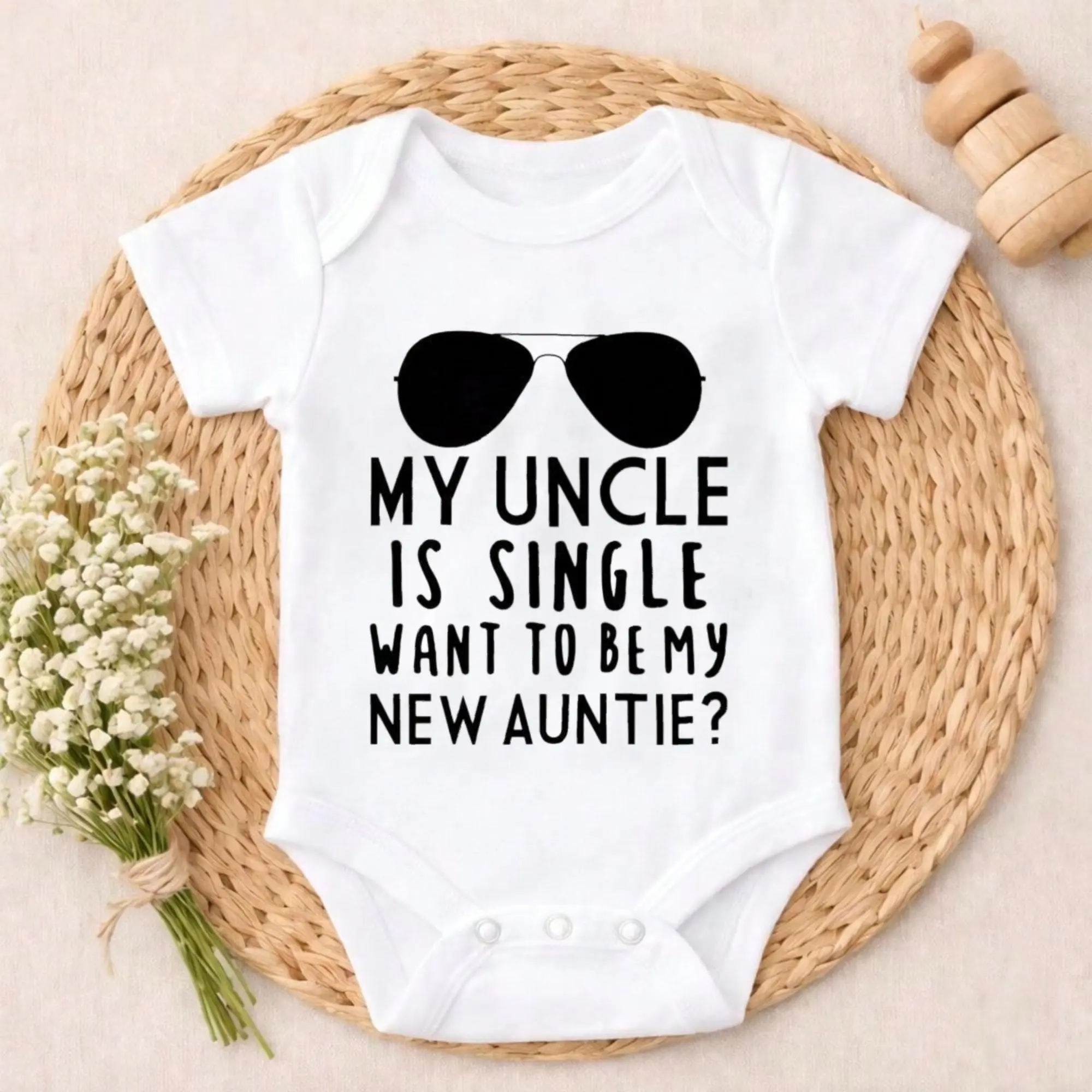 Newborn Baby Girl Boy Bodysuit Romper Outfit My Uncle Is Single Want To Be My New Auntie baby boy clothes Simple Style baby Coming Home Outfit Perfect Present for Baby Shower, New Mom, Grandparents, Ideal for First Photos & Special Days