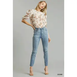 Umgee 5-Pockets Distressed Detail Stretch Denim Skinny Jeans with Unfinished Hem