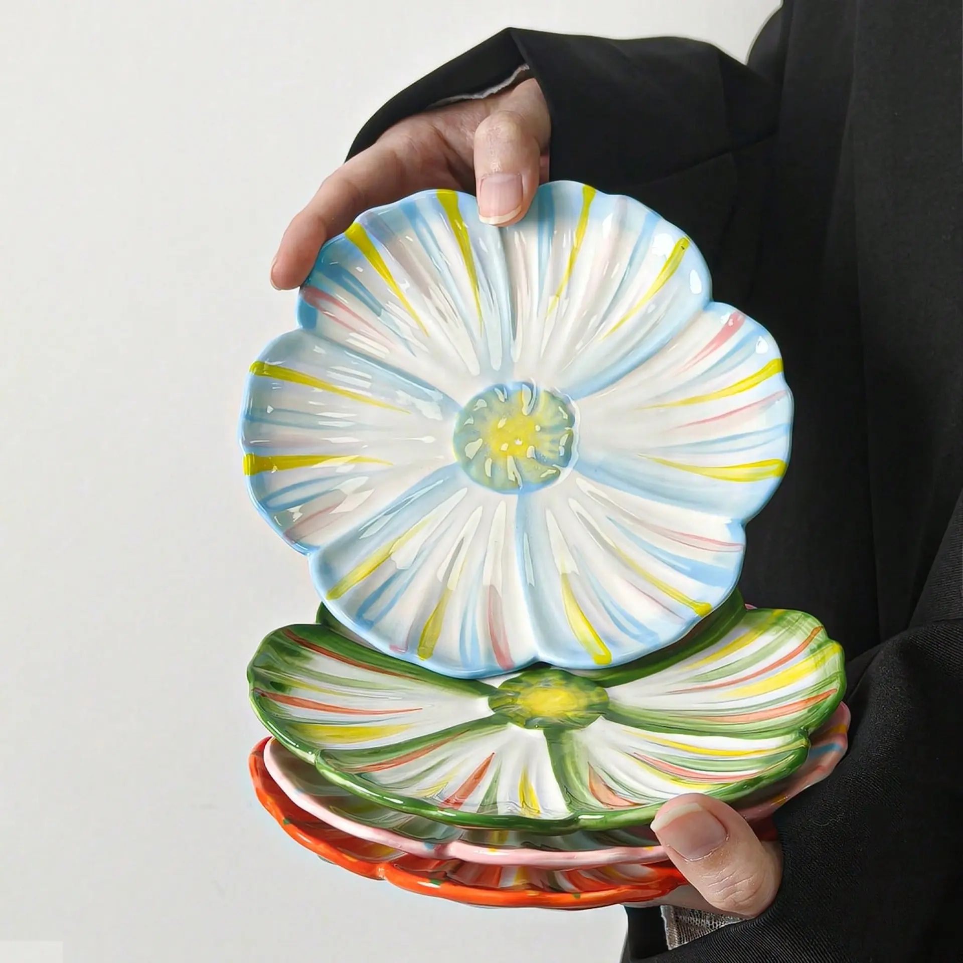 4pcs Colorful Petal Ceramic Plates, Hand-Painted Floral Ceramic Dishes, High-Quality Multi-Color 6 Inch Serving Plates, Decorative Plates, Ideal Gift, Versatile Usage, Ceramic Tableware, Flower