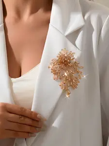 Elegant Vintage Luxury Handmade Beaded Flower Brooch, Versatile Party Clip-On Pin, Perfect Gift for Women, Suitable for Any Occasion