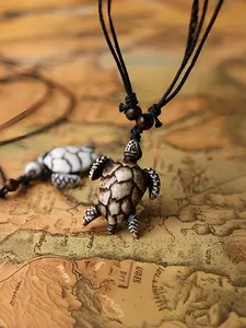 Vintage Turtle Resin Pendant Necklace, Ethnic Style Sweater Chain, Cute Animal Jewelry, European and American Retro Design, Fashion Accessory