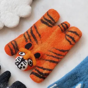 WOOLFOO Cozy Handmade Wool Felt Coasters in Tiger and OtterShape BPA Free Placemats Tableware in Various Adorable Animal Designs