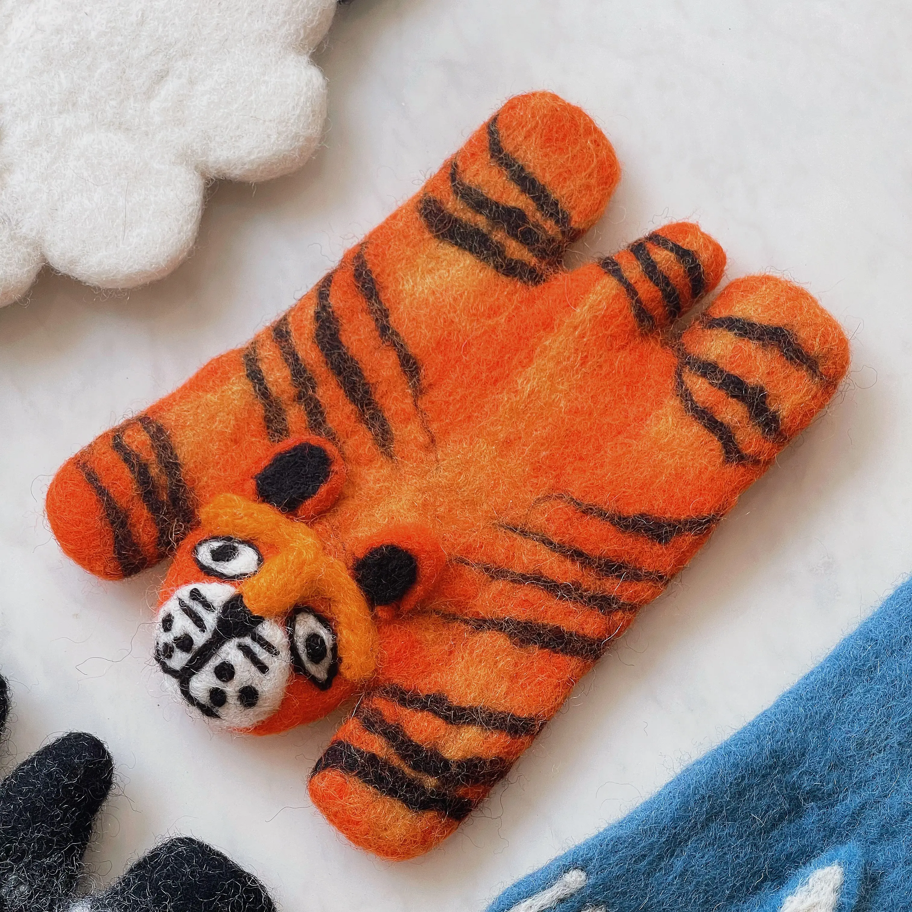 WOOLFOO Cozy Handmade Wool Felt Coasters in Tiger and OtterShape BPA Free Placemats Tableware in Various Adorable Animal Designs