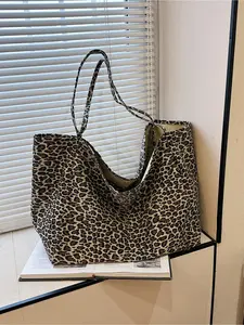 New Arrival Multi Color Leopard Print Big Capacity Women Tote Bag Animal Tote Bag Minimalist Fashion Sexy Personalized Shoulder Bag Suitable For Daily Shopping Commute Travel Underarm Ladies Bag Trendy Tote Bag Stylish Tote Bag