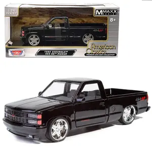 Motormax 1:24 1992 Chevrolet 454 SS Pickup Custom Wheels- Black Diecast Model Truck
