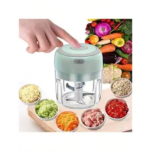 1 Pcs Electric Garlic Chopper, Electric Mini Garlic Chopper 250ml Vegetable Chopper, Food Chopper, USB Cord Garlic Chopper, Onion Chopper, Portable Small Food Processor For Garlic, Ginger, Chili, Vegetables, Garlic Chopper, Mini Portable Veggie Chopper