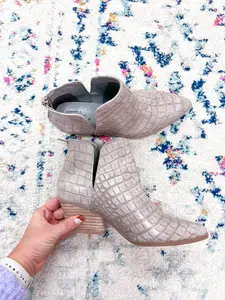 Crocodile Booties