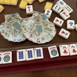 Mahjong dice shells