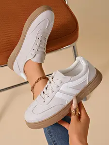 Women's 2026 Fashion New Round Toe Flat Sneakers, Low Top Lace-Up Casual Shoes, Colorblock Patchwork, Rubber Sole, Versatile Sports Shoes