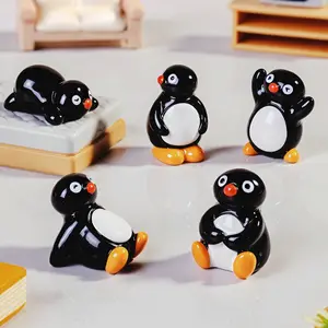 Cartoon Penguin Baby Resin Craft DIY Cute Beads Desktop Decoration Animal Car Mini Figurine, Pack of 5, Desk Ornament, Miniature Versatile Decor Collectible
