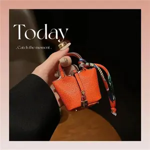 [New Store Launch Sale]Mini Vegetable Basket Bag Pendant High-Quality Leather Car Keychain with Colorful Strap The Best Gift for Your Girlfriend Organiser
