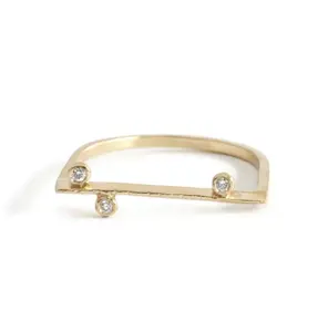 3 Diamond Hammered U Ring