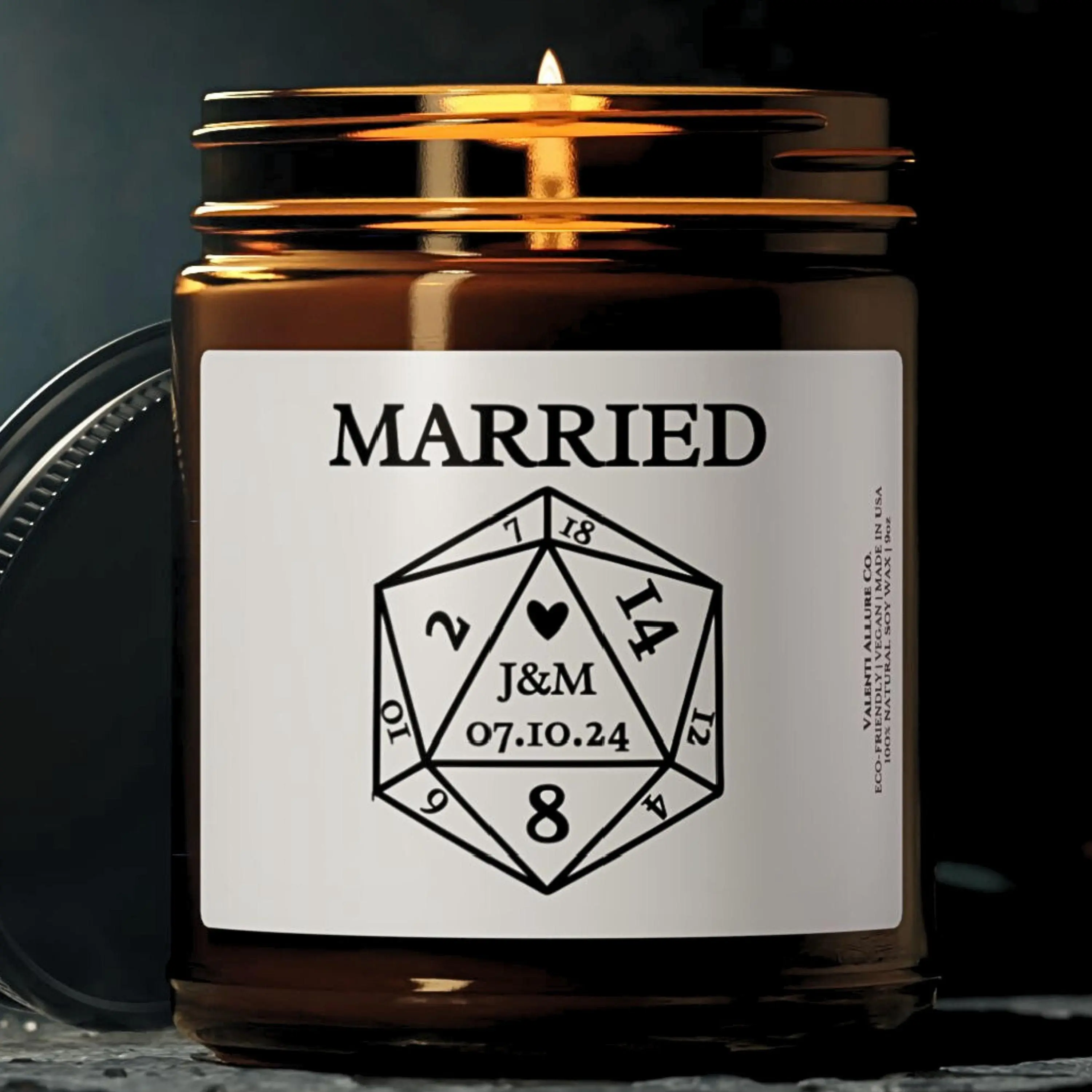 Personalized Wedding DnD Dice Candle Gift - Custom Married D20, Engagement Gift, Married Dnd Gifts, Wedding Gift, Dungeons and Dragons