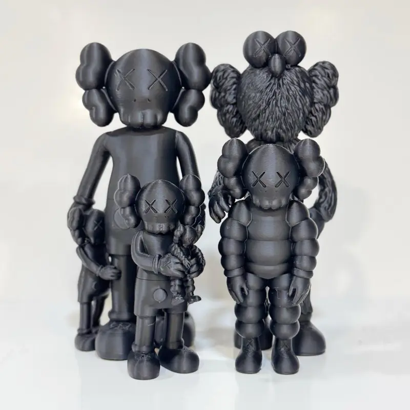 グレーのKAWSみたいなキャラクターフィギュア3体セット 傷や汚れあります。 kaws sculpture amazon - TikTok Shop
