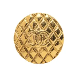 Pre-owned CHANEL 1 Small Leather Goods brooch, gold plated GZ
