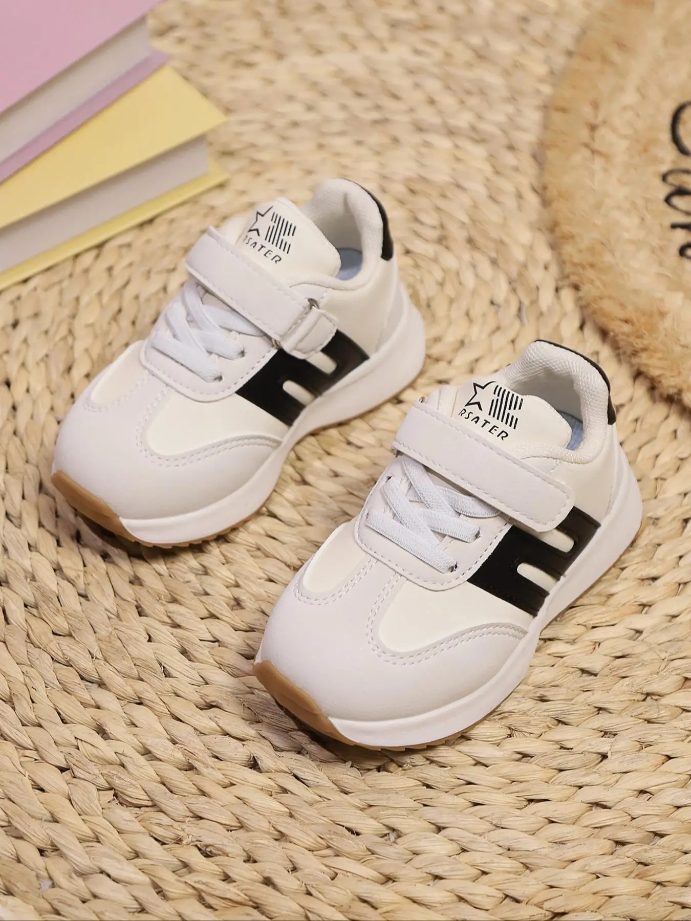 Toddler Boy's Patchwork Velcro Design Sneakers, Casual Comfortable Breathable Sports Running Shoes, All-match Basic Shoes for Daily Wear