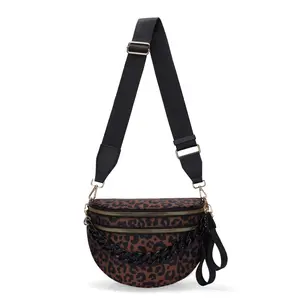 Large capacity waterproof nylon waist bag, stylish and spacious shell-shaped crossbody bag, adjustable shoulder straps, multi-pocket outdoor shoulder bag, colorful hip bag, high-quality feel, available in multiple colors. It can hold all your travel essen