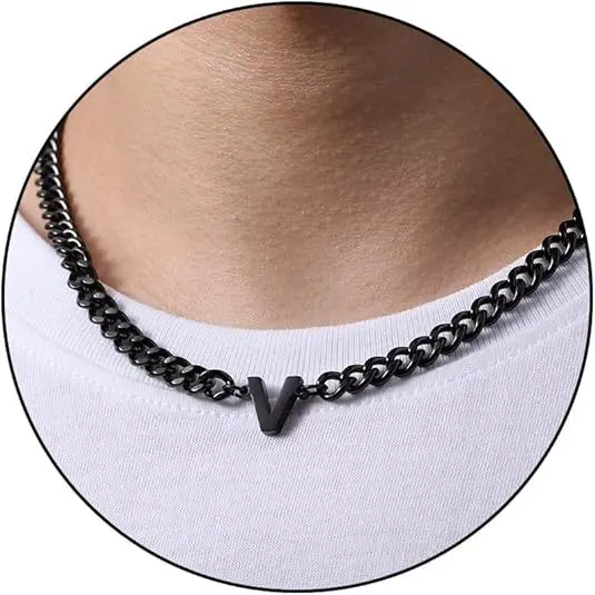 V letter necklace (black)