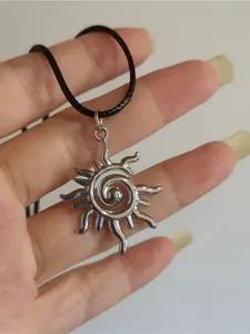 2 Piece Thorn Heart Necklace Set, Swirl Sun Pendant Cord Necklace, Unisex Punk Gothic Style, Jewelry Accessory, Party Gift, Halloween Gift