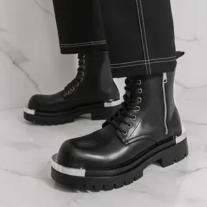 Men's stylish solid-color embellished boots, casual round-toe leather boots, suitable for daily wear, must-have full set of fashionable men's boots for autumn and winter.