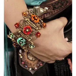 Enamel Roses Trellis Bracelet BR818