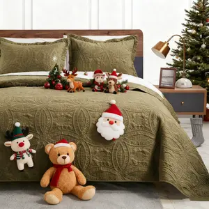 Bedding Quilt Set Queen/King Size Oversized Bedspread - Soft Microfiber Lightweight Coverlet for All Season - 3 Piece Includes 1 Quilt and 2 Pillow Shams , Geometric Pattern Christmas Decor