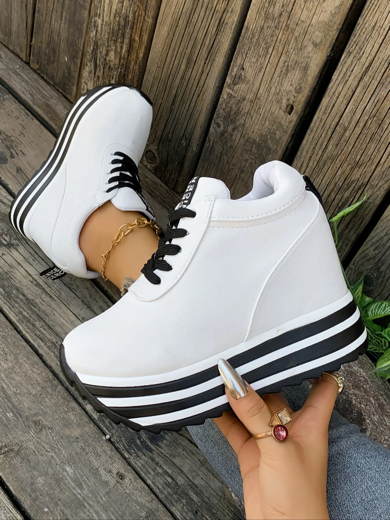 Essential Invisible Heel Casual Shoes, Perfect for Any, Stylish and Trendy, Ideal for Daily Wear, Comfortable and Chic