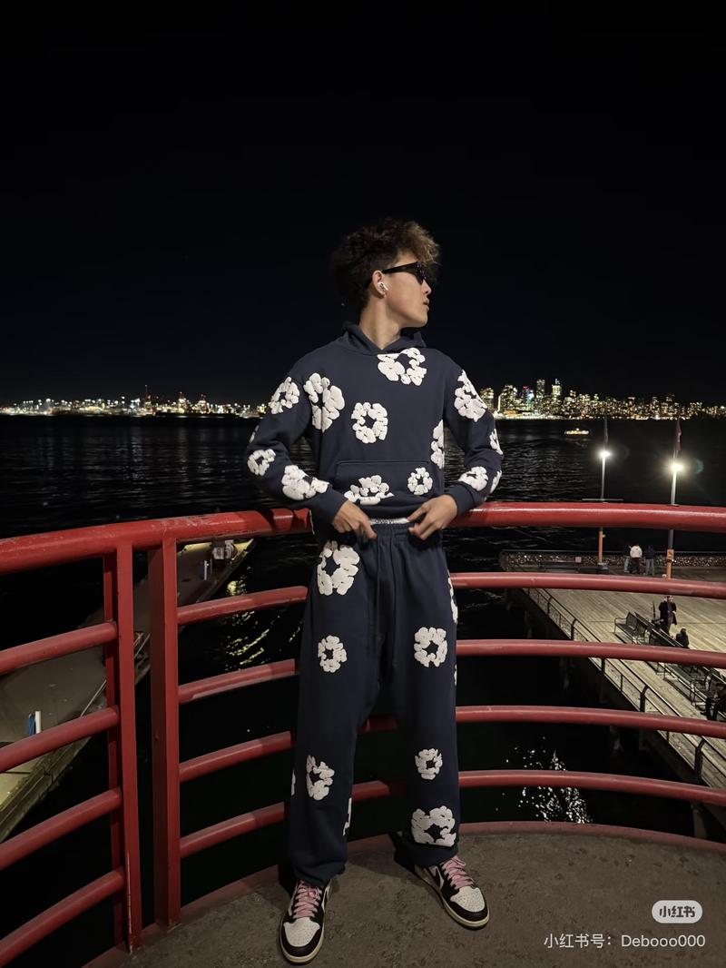 Denim Tears Y2K Hoodie Women's and Men's AestheticHoodie Casual Retro Large Pullover Harajuku Jacket with Unique Floral Print