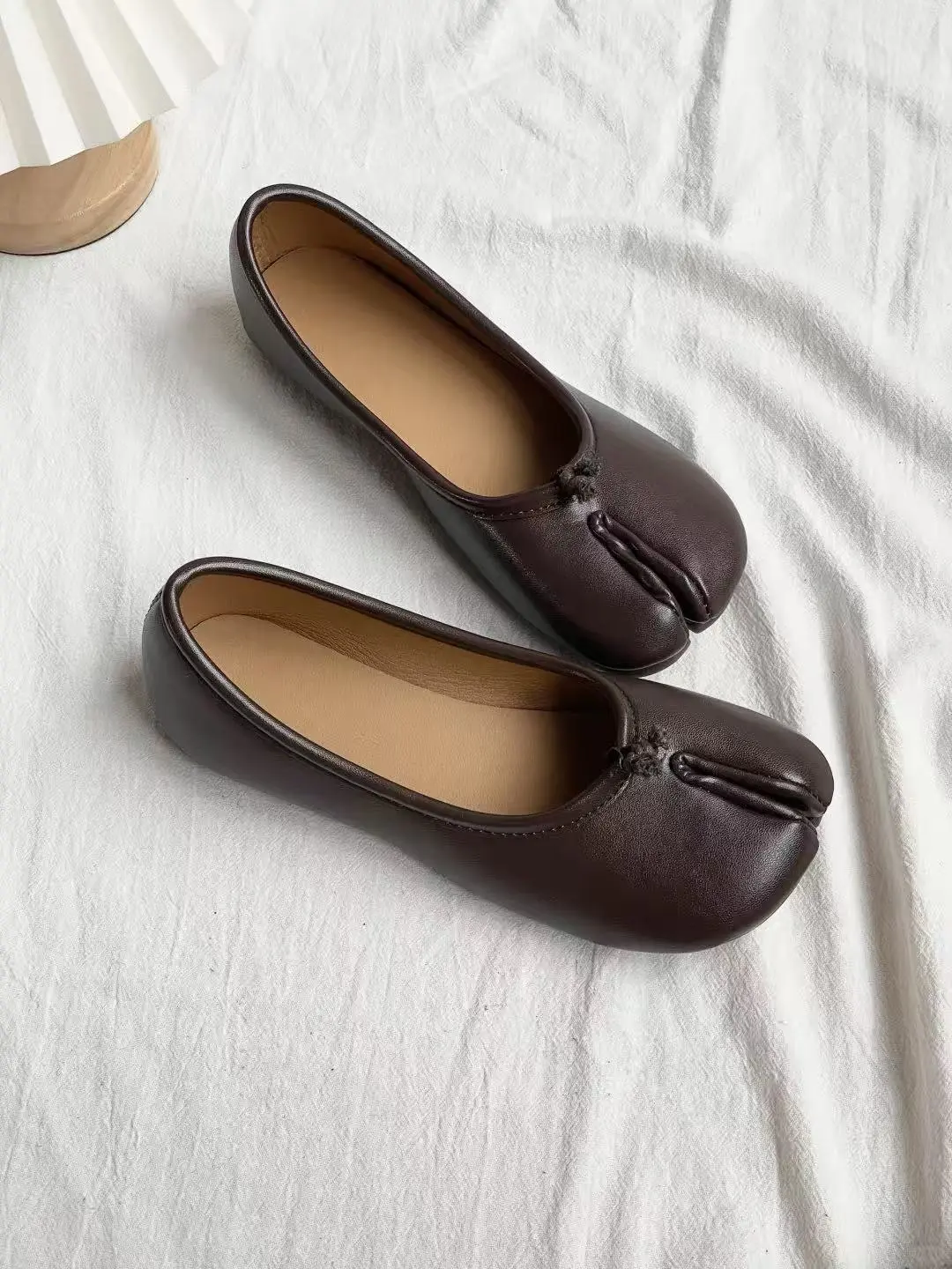 Women's Soft Leather Ballet Flats，Elegant Casual Footwear for Daily Wear, Office, Dating, Shopping & All Seasons