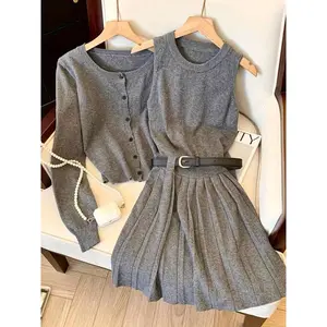 Korean women’s knitted cardigan vest and pleated dress, autumn and winter new collection, everyday casual fashion