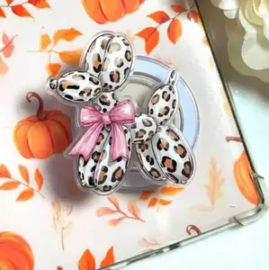 Leopard Balloon Dog Phone Grip, Pink Coquette Animal Print Griptok, Cute Pink Bow Kindle Accessory, Trendy Coquette Phone Holder, Kawaii Coquette Gift for Her