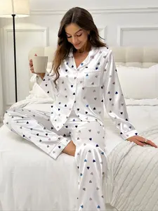 Women's Long Sleeve Heart Pattern Sleepwear Set Loungewear, Elegant Fitted Pajamas for All Seasons, Comfortable Home Wear