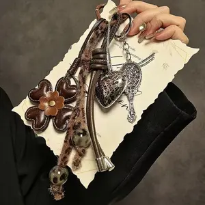 [Sll] Original design brown leopard print fringed mirror love lanyard pendant mobile phone case car keychain bag pendant Floral pattern keychain