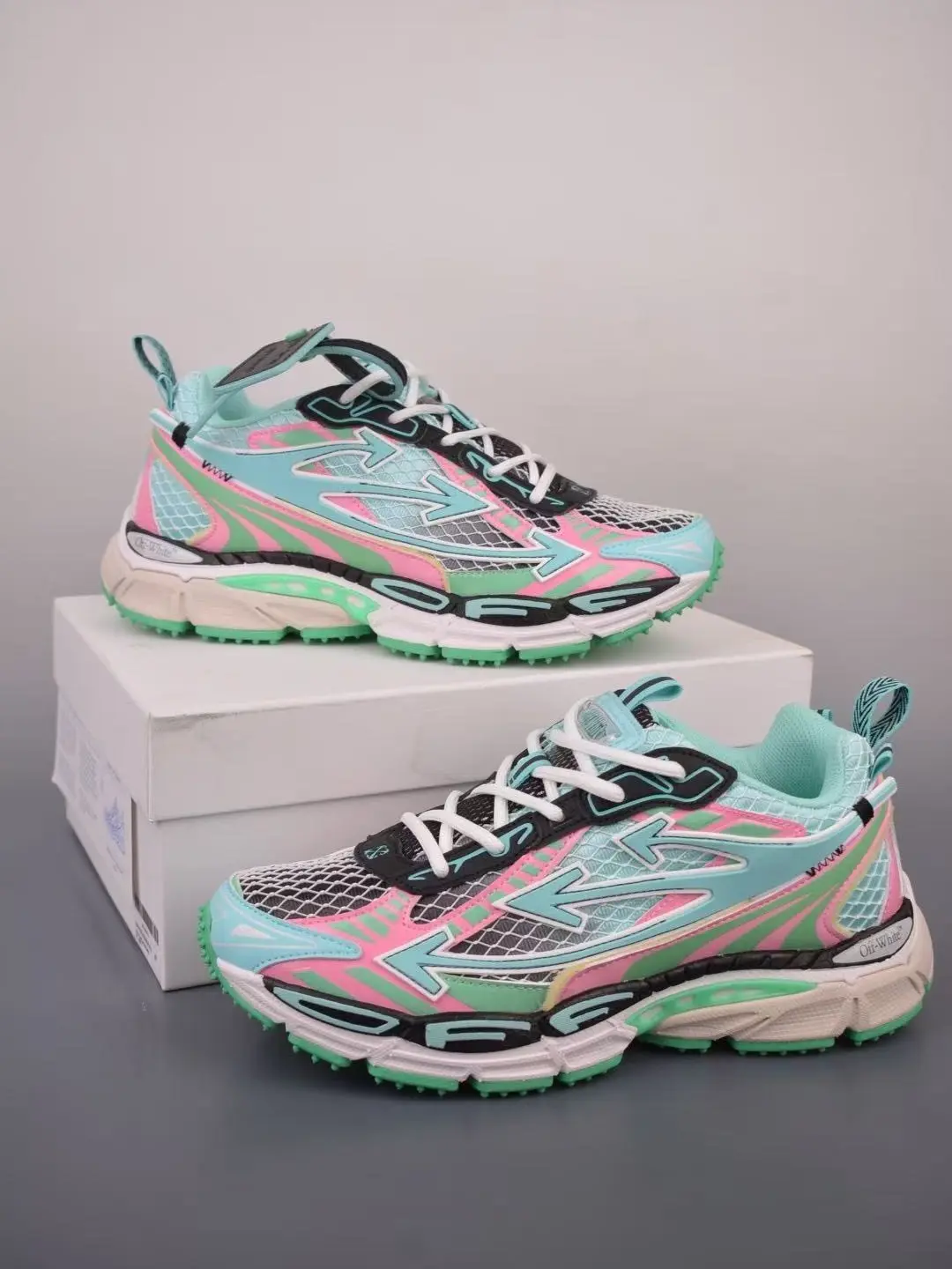 Hollow Mesh Y2K Chunky Platform Dad Shoes Two-Tone Pink Mint Pastel Color Scheme Multi-Layer Sculpted Cushion Midsole Serrated Lug Traction Outsole Multiscene Street Shooting, Casual Dates & Daily Commute Sneakers