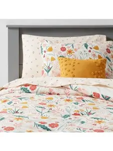 Twin In the Garden Bedding Set with Sheets - Pillowfort