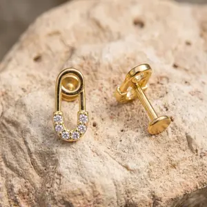 Gold Safety Pin Labret Stud Earring,CZ Crystal Flat Back,Cartilage Piercing,Helix Tragus Conch,18K Gold Plated,Safety Pin Earring,Y2K Aesthetic,Piercing Jewelry,Ear Stack,Punk Earring,Dainty Gold Stud,Single Earring,Gift For Her
