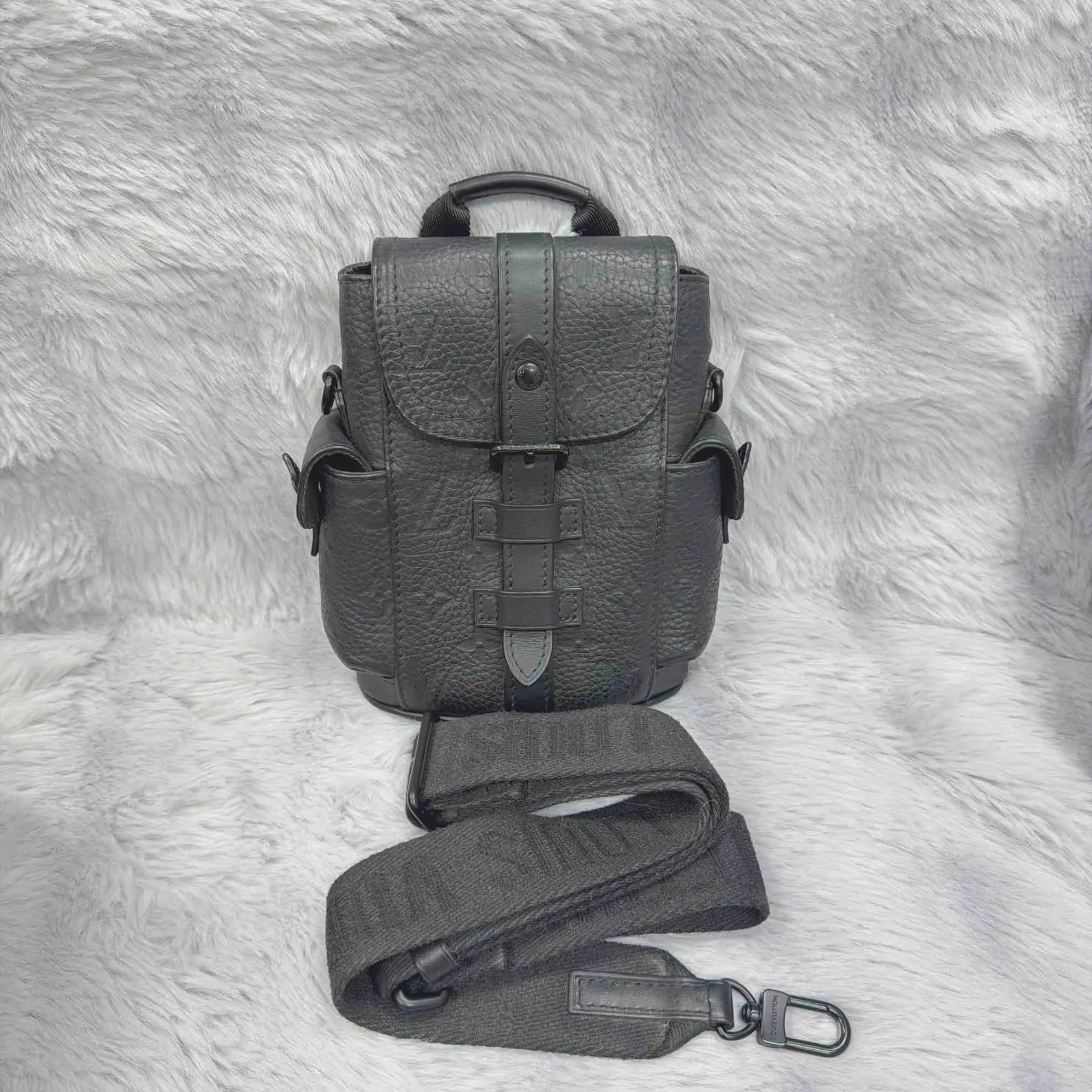 Pre-owned Louis Vuitton Taurillon leather Backpacks Black Christopher Backpack XiaoTang0010