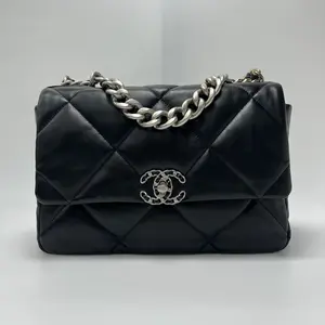Pre-owned CHANEL microchip 19 bag