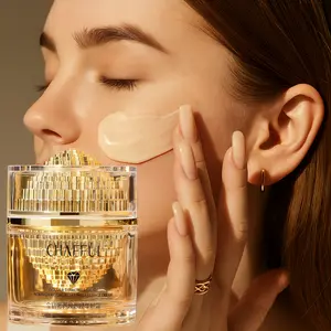 Essence Cream with a Luxurious Exterior Deeply Nourishes And Brightens The Complexion, Enriched with Rose Oil, Niacinamide, And Extracts of Ginseng Root, Centella Asiatica, And Black Reishi Mushroom, Enhancing The Skin'S Texture for a Premi