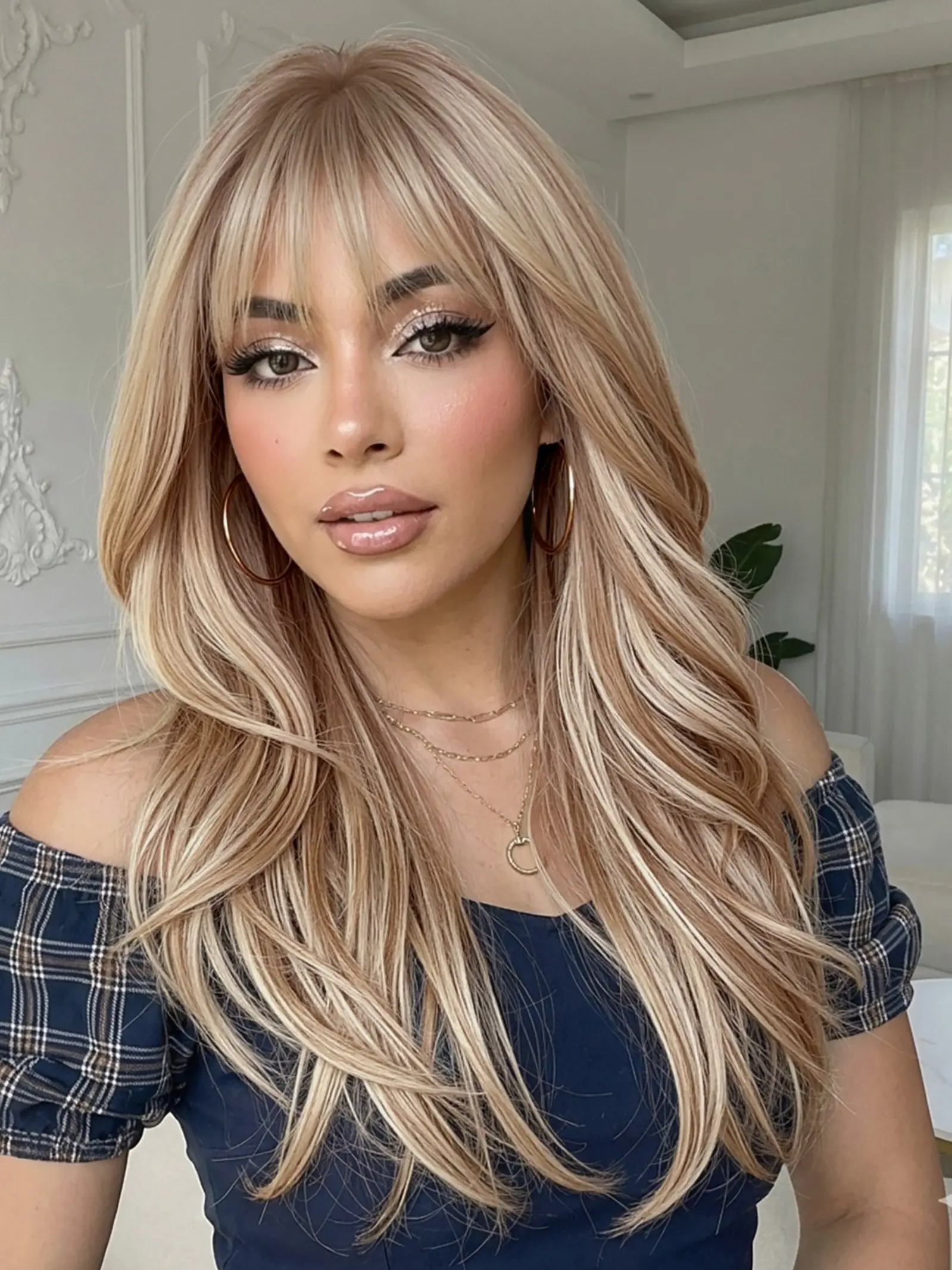 Ash Blonde Long Wavy Wig with White Highlights & Full Bangs | Daily Style 20inch Synthetic Fiber Wig Artificial Wig