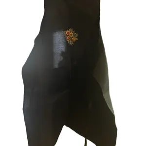 Beautiful Apron - Black Fabric with Floral Design, Ideal for Cooking and Crafting