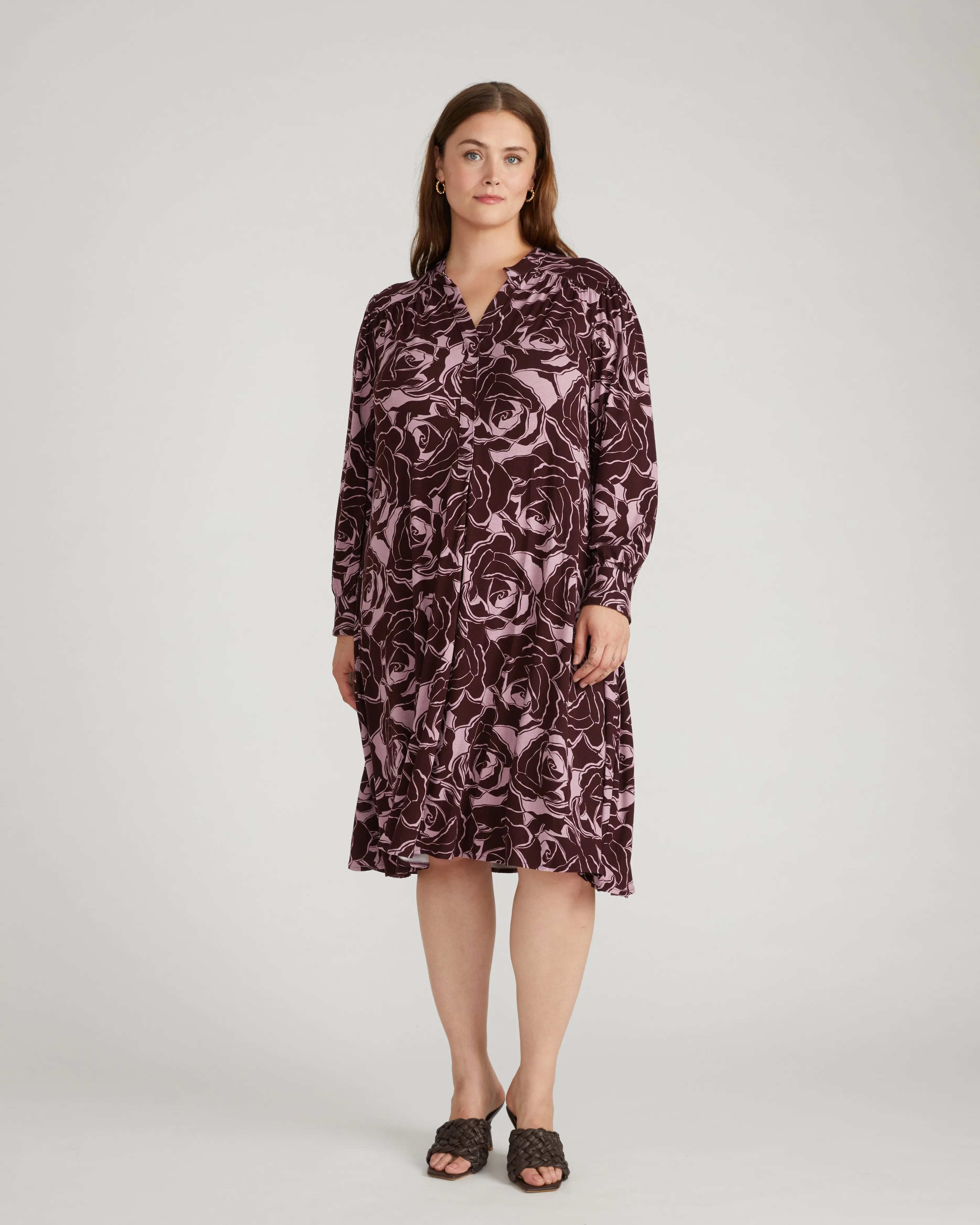 Women's Rose Print Popover Dress in Soft Liquid Jersey, Flowy Casual Style with a Band Collar V-Neckline, Casual Wear, Easy And Flowy, Lady, Floral, Going Out, Gathering From The Shoulders, Soft Draping, Collared Neck, Gathering From Shoulders, Popover St