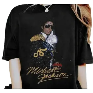 🎵 Michael Jackson King of Pop Fashion Shirt – 100% Cotton 90s Graphic Tee, Vintage MJ Glove Streetwear T-Shirt, Unisex Oversized Casual Music Fan Apparel, Soft Breathable Crew Neck Retro Pop Culture Top, Trendy Gift for Men & Women S-3XL