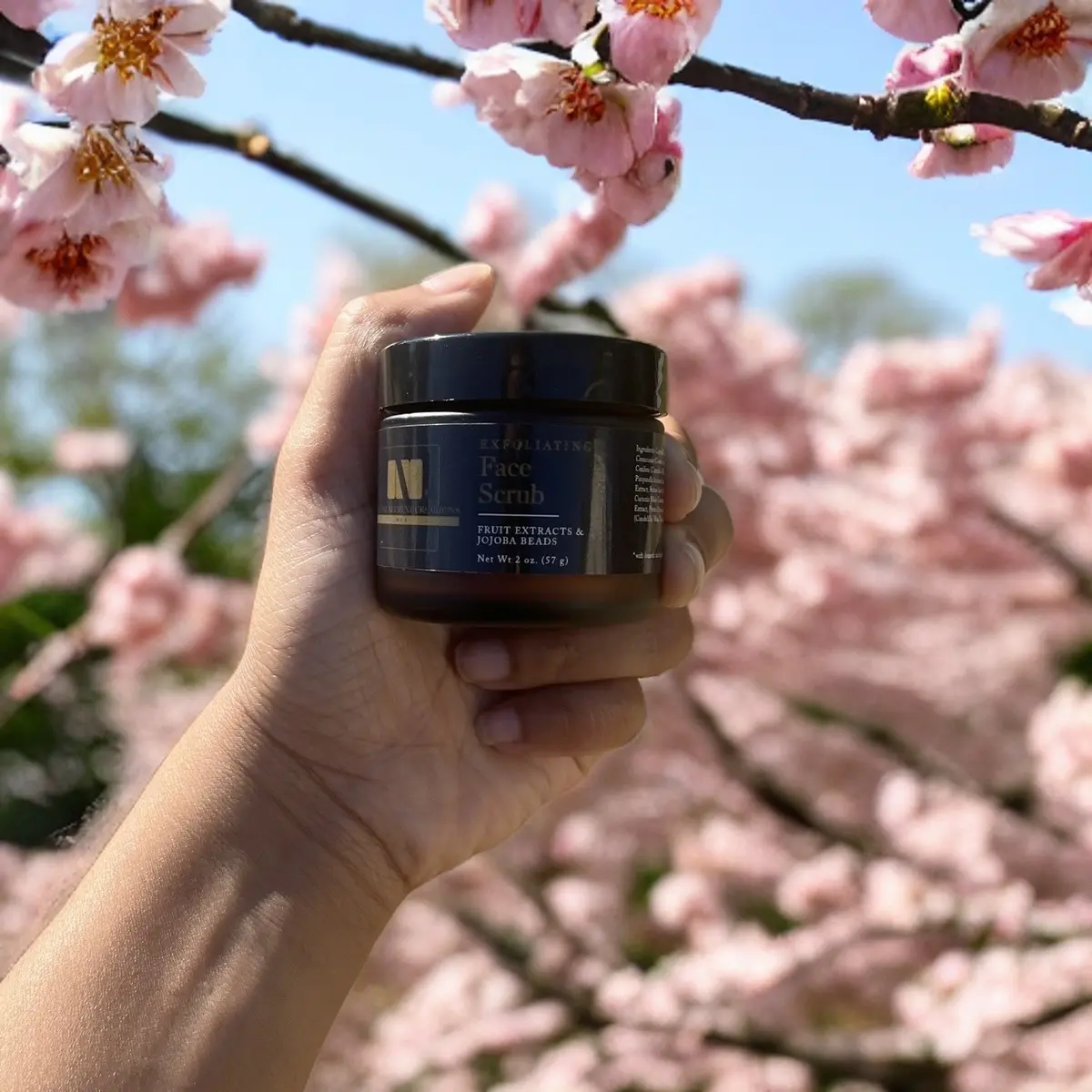 Exfoliating face scrub