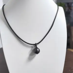 PE07  pearl pendant