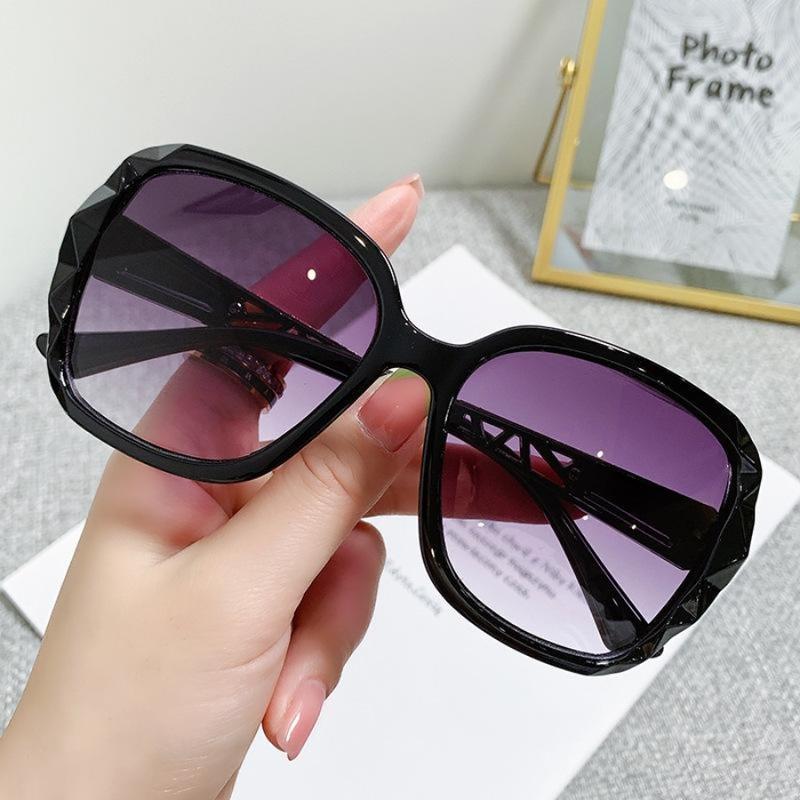 2026 new women's sunglasses trendy fashion large frame sunscreen sunglasses vacation retro sunglasses Sunglasseswomen Sunglasswomen Windproof Polarized