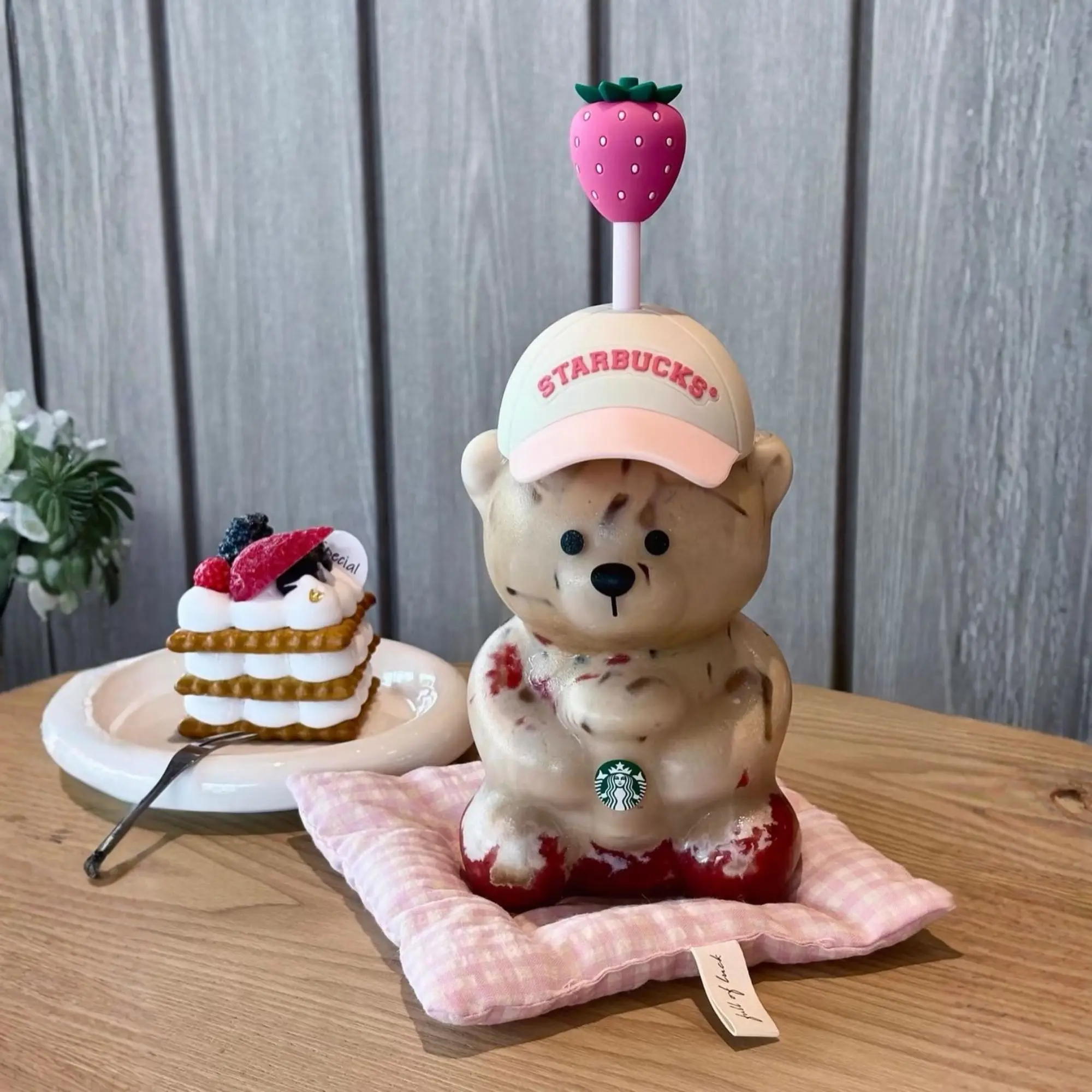 [HOT TREND] Pink Bearista Starbucks x KBO Strawberry Shaped Glass Cold Cup - Perfect Gift For Girls